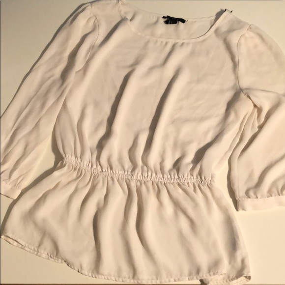 White blouse with cinched waist - Picture 1 of 1